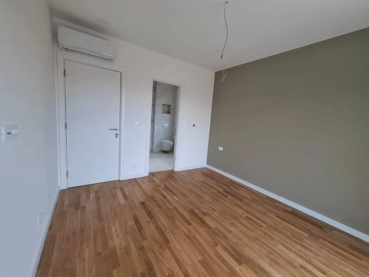 Sale, house, 250m², Tivat, Crna Gora