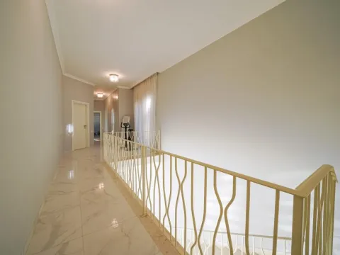 Prodaja, kuća, 285m², Tivat, Crna Gora - image 15