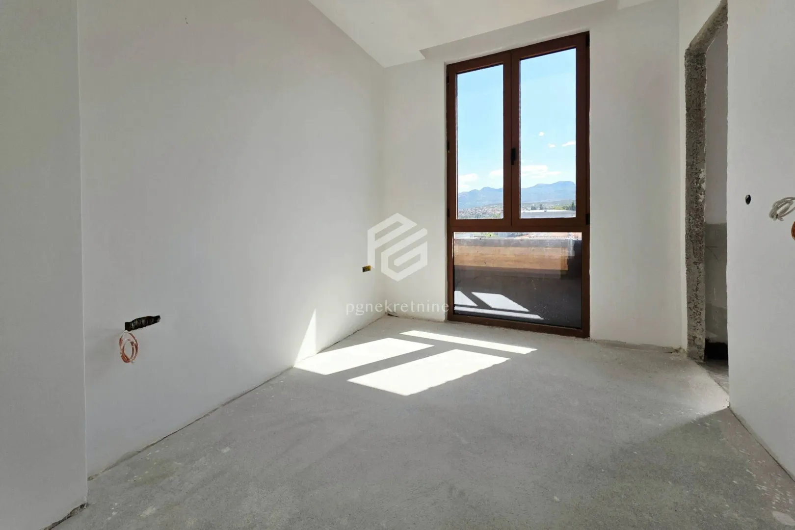 Prodaja, dvosoban stan, 67m², Konik, Podgorica