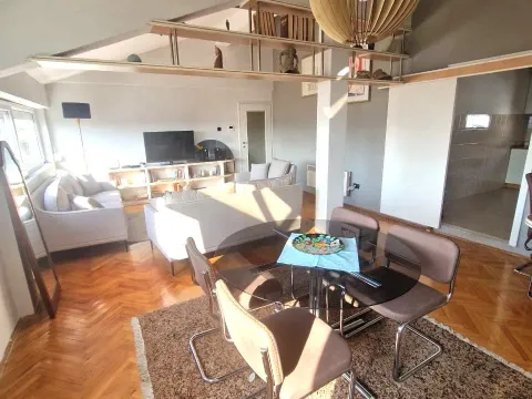 Izdavanje, trosoban stan, 88m², Centar, Tivat - image 2