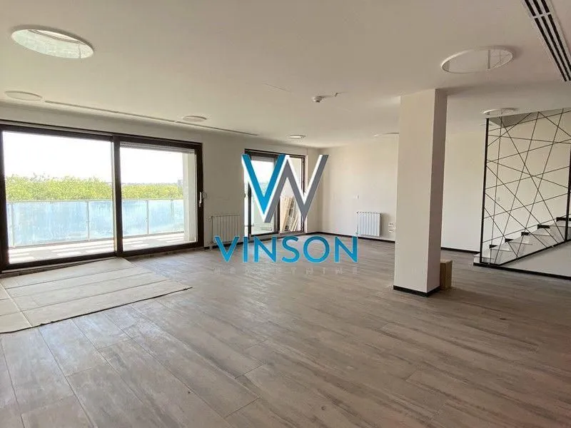 Izdavanje, poslovni prostor, 314m², Liman 3, Novi Sad Sve Podlokacije