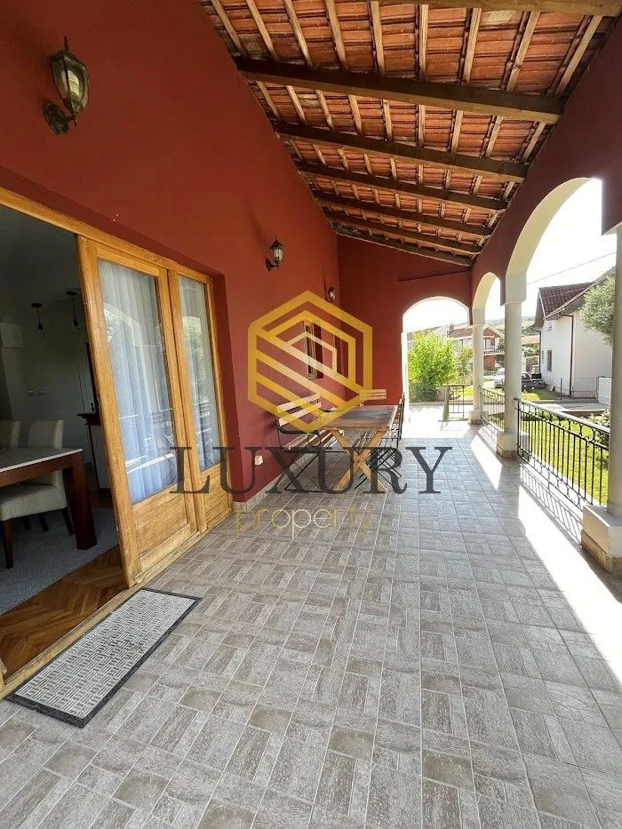 Rent, house, 200m², Dalmatinska ulica, Podgorica