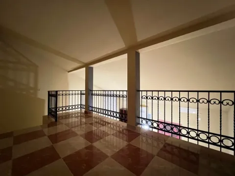 Prodaja, kuća, 170m², Murtovina, Podgorica - image 19