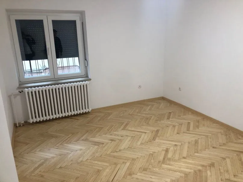 Izdavanje, kuća, 205m², Batajnica, Beograd