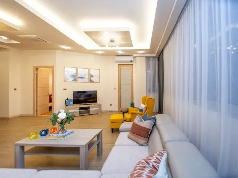 Izdavanje, dvosoban stan, 109m², Budva, Crna Gora - image 4