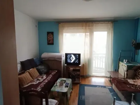 Stan in Bulevar patrijarha Pavla