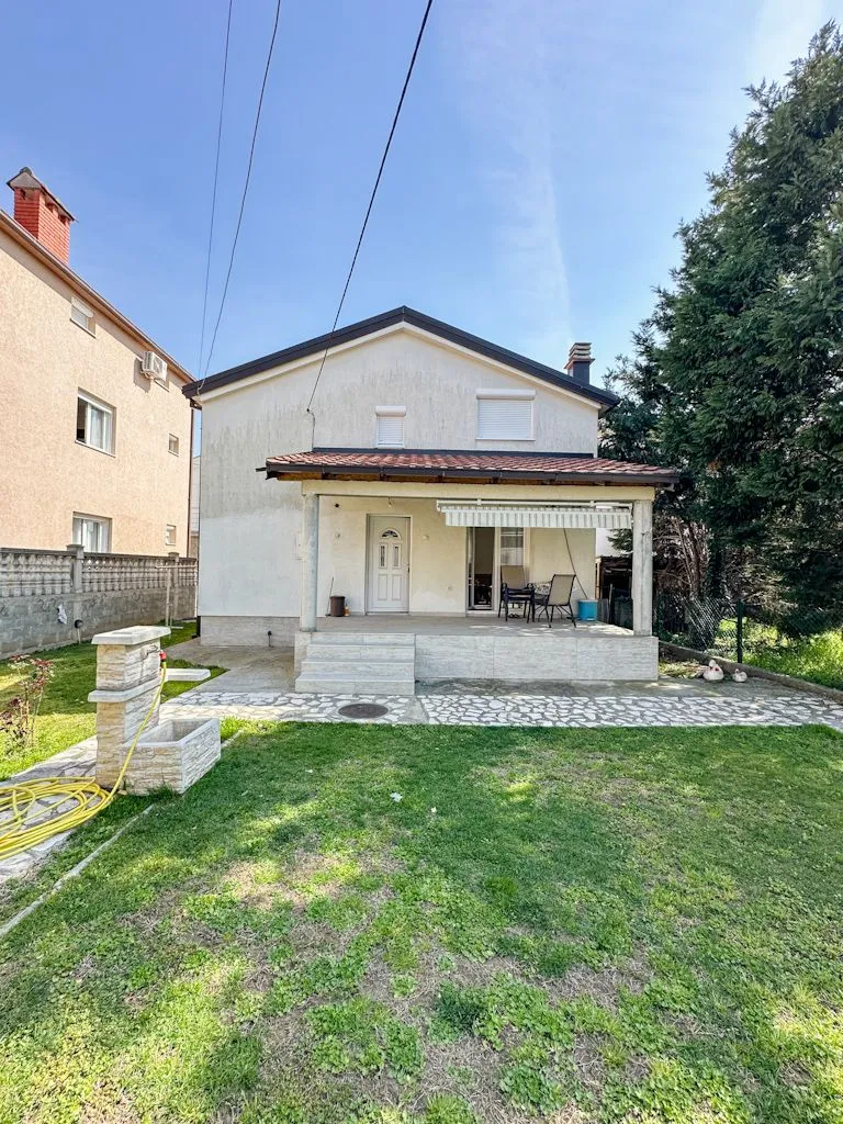 Prodaja, kuća, 100m², Dalmatinska ulica, Podgorica