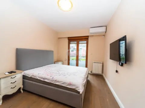 Izdavanje, dvosoban stan, 75m², Preko Morače, Podgorica - image 6
