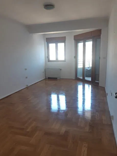 Rent, office space, 200m², Preko Morače, Podgorica
