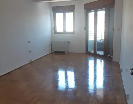 Izdavanje, poslovni prostor, 200m², Preko Morače, Podgorica - image 9