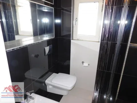 Sale, house, 300m², Kragujevac, Srbija - image 37