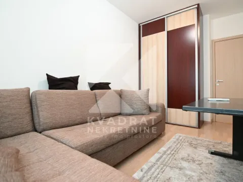 Izdavanje, dvosoban stan, 72m², City Kvart, Podgorica - image 9
