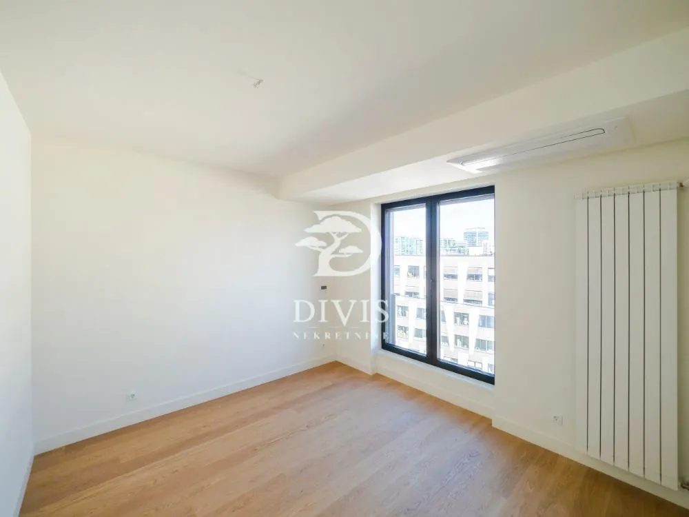 Prodaja, trosoban stan, 75m², Novi Beograd Sve Podlokacije, Beograd