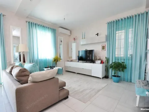 Sale, house, 308m², Tivat, Crna Gora - image 12