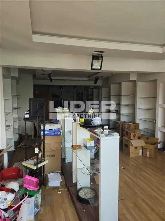 Rent, office space, 1000m², Dušanovac, Voždovac Sve Podlokacije