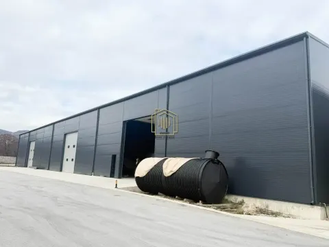 Rent, office space, 1000m², Brežine, Podgorica - image 1