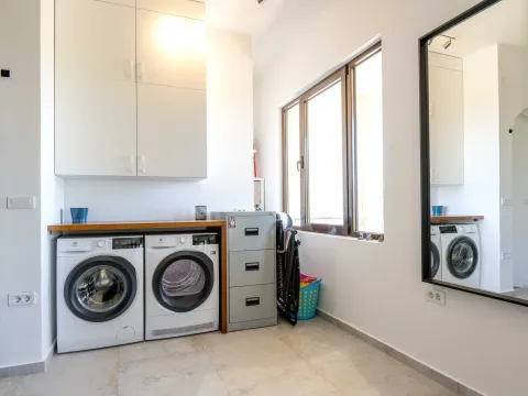 Prodaja, kuća, 150m², Budva, Crna Gora - image 12