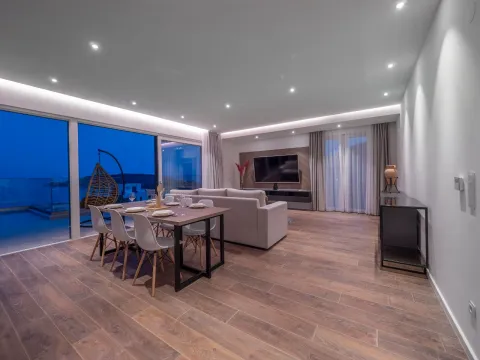 Prodaja, dvosoban stan, 140m², Bečići, Budva - image 15