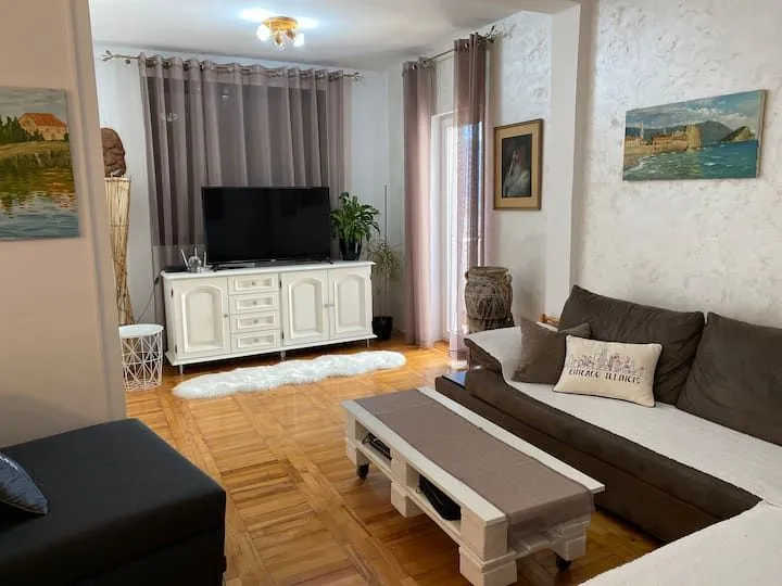 Rent, three bedroom apartment, 80m², Budva, Crna Gora
