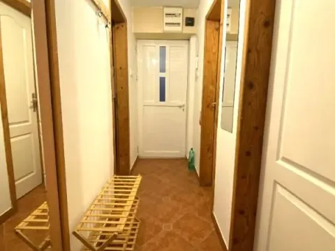 Izdavanje, stan, 74m², Centar, Bar - image 9