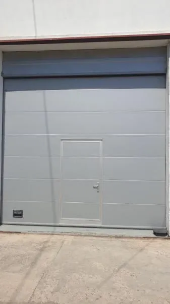 Izdavanje, poslovni prostor, 250m², Batajnica, Beograd