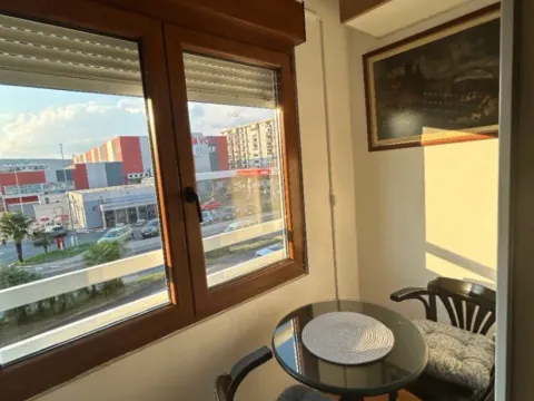 Izdavanje, jednosoban stan, 55m², City Kvart, Podgorica - image 9