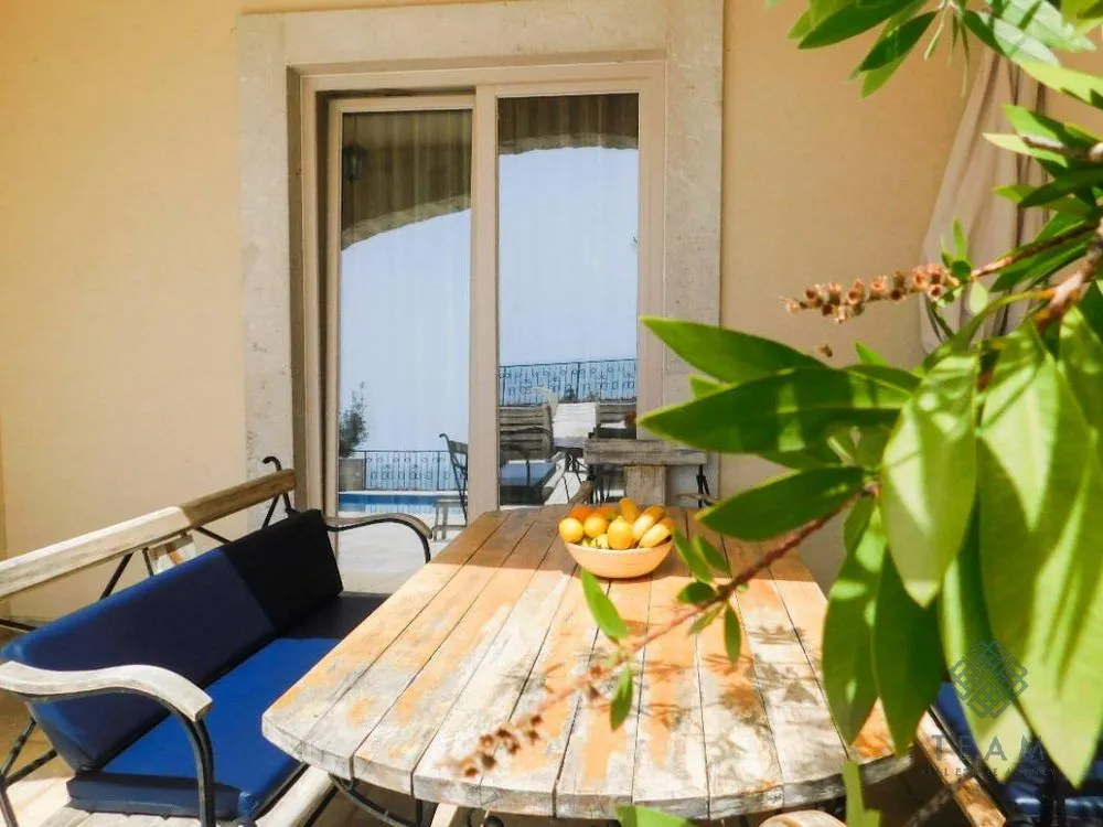 Izdavanje, kuća, 180m², Reževići, Budva
