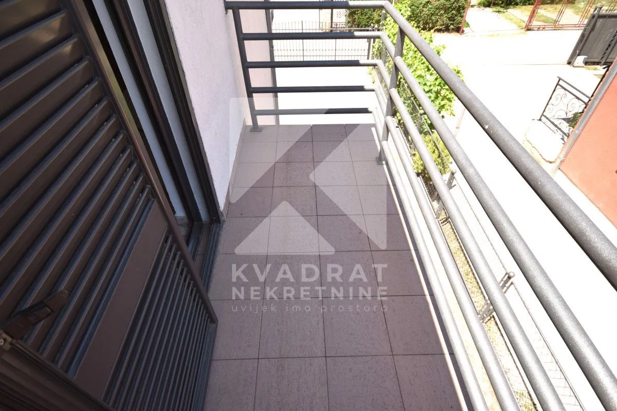 Prodaja, kuća, 320m², Murtovina, Podgorica