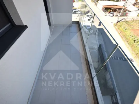 Izdavanje, trosoban stan, 130m², Dalmatinska ulica, Podgorica - image 19