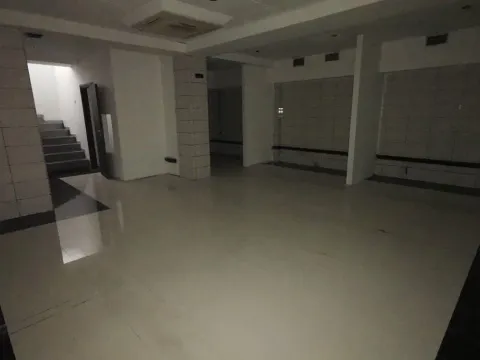 Izdavanje, poslovni prostor, 129m², Podgorica, Crna Gora - image 10