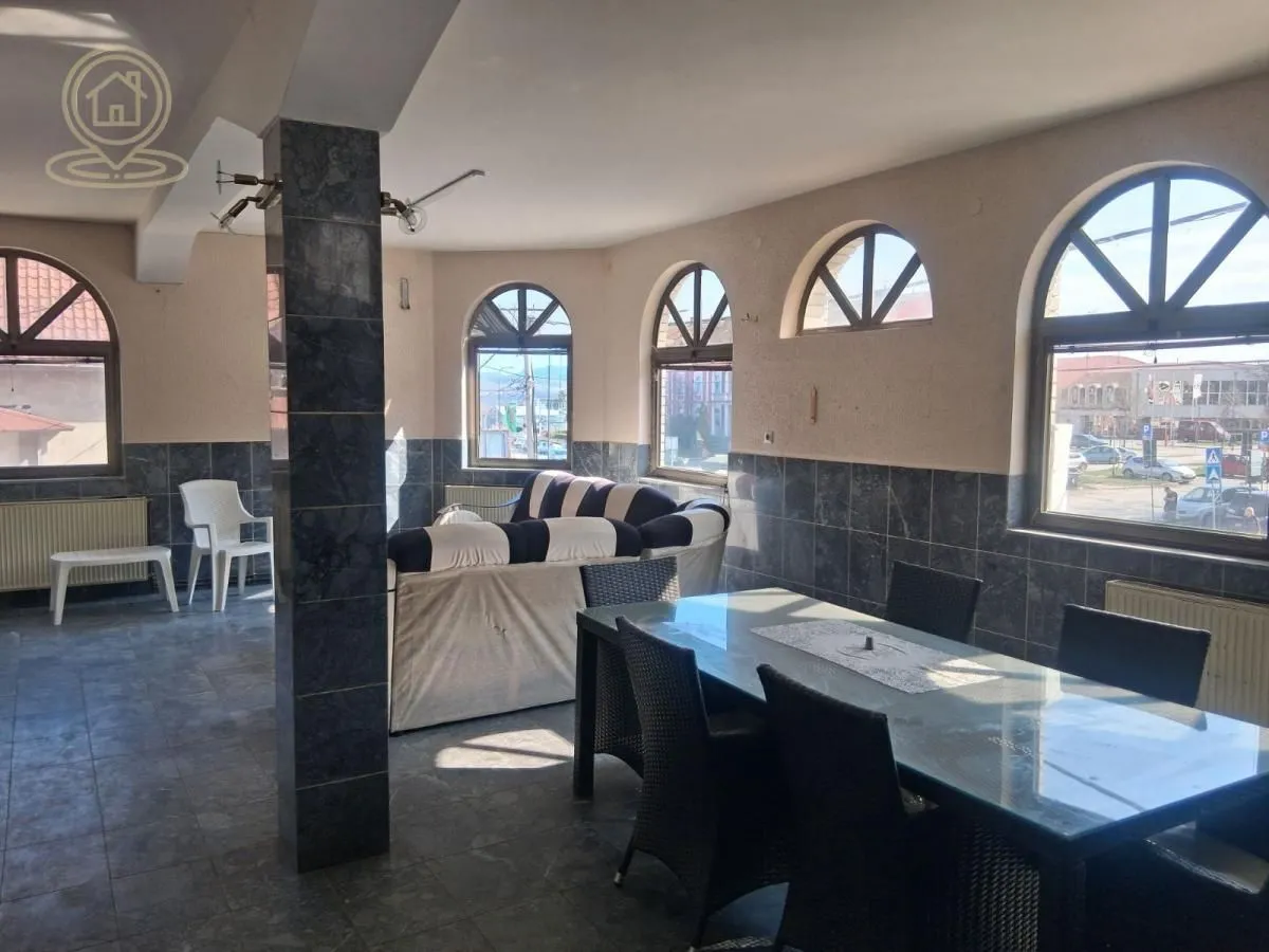Prodaja, kuća, 400m², Aerodrom, Kragujevac