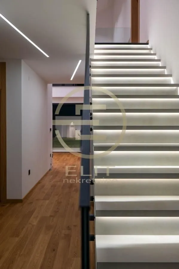 Prodaja, kuća, 143m², Veternik, Novi Sad Sve Podlokacije