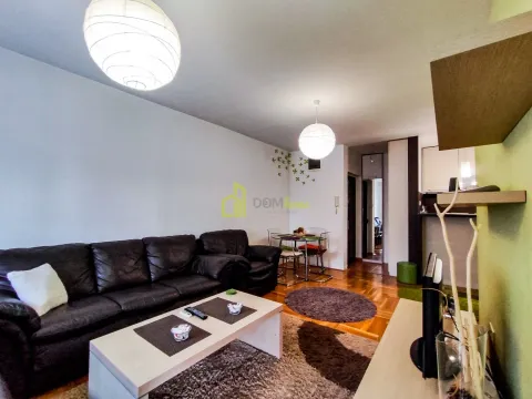 Izdavanje, dvosoban stan, 60m², Kod Big Fashion-a, Podgorica