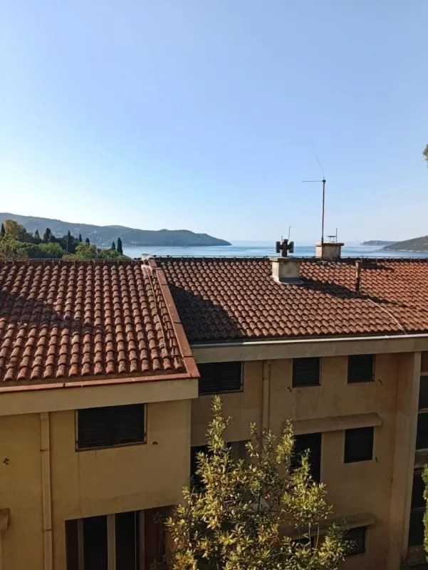Prodaja, jednosoban stan, 38m², Herceg Novi, Crna Gora