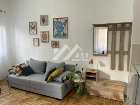 Izdavanje, jednosoban stan, 31m², Adamovićevo Naselje, Novi Sad Sve Podlokacije - image 2