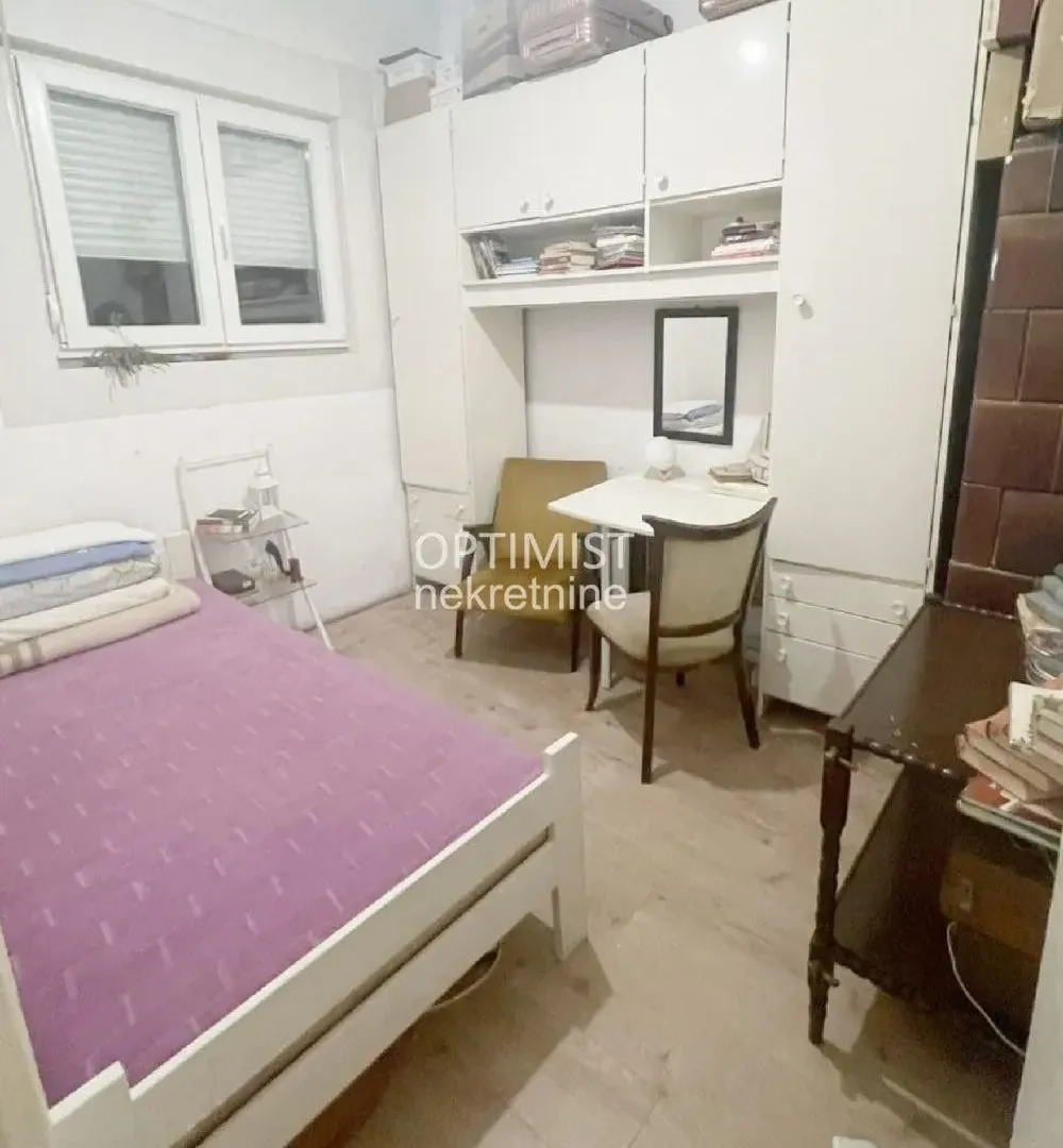 Sale, four bedroom apartment, 97m², Stari Grad, Beograd