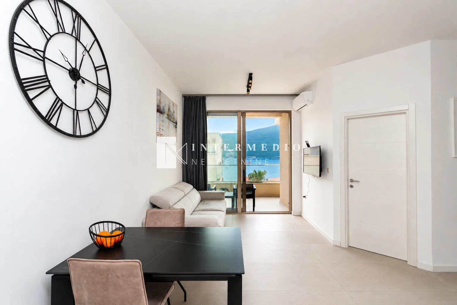 Prodaja, jednosoban stan, 49m², Baošići, Herceg Novi