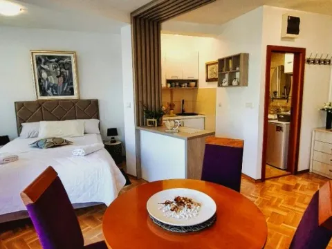 Izdavanje, garsonjera, 32m², Bečići, Budva - image 12