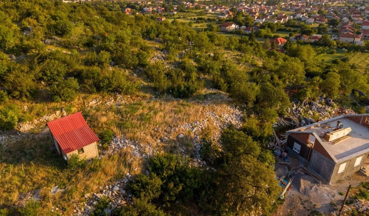 Prodaja, plac, 1260m², Doljani, Podgorica