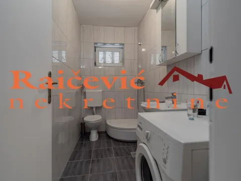 Izdavanje, kuća, 604m², Voždovac Sve Podlokacije, Beograd - image 12