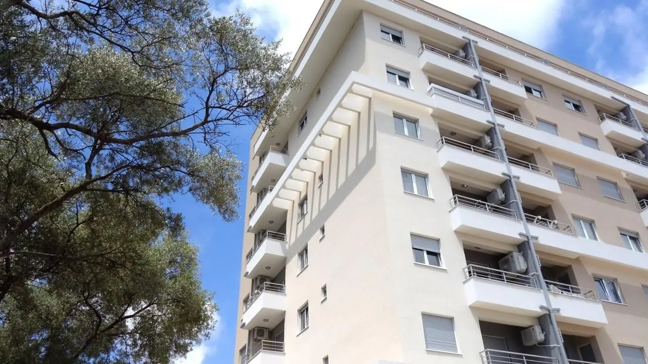 Rent, one bedroom apartment, 46m², Golubovina, Budva