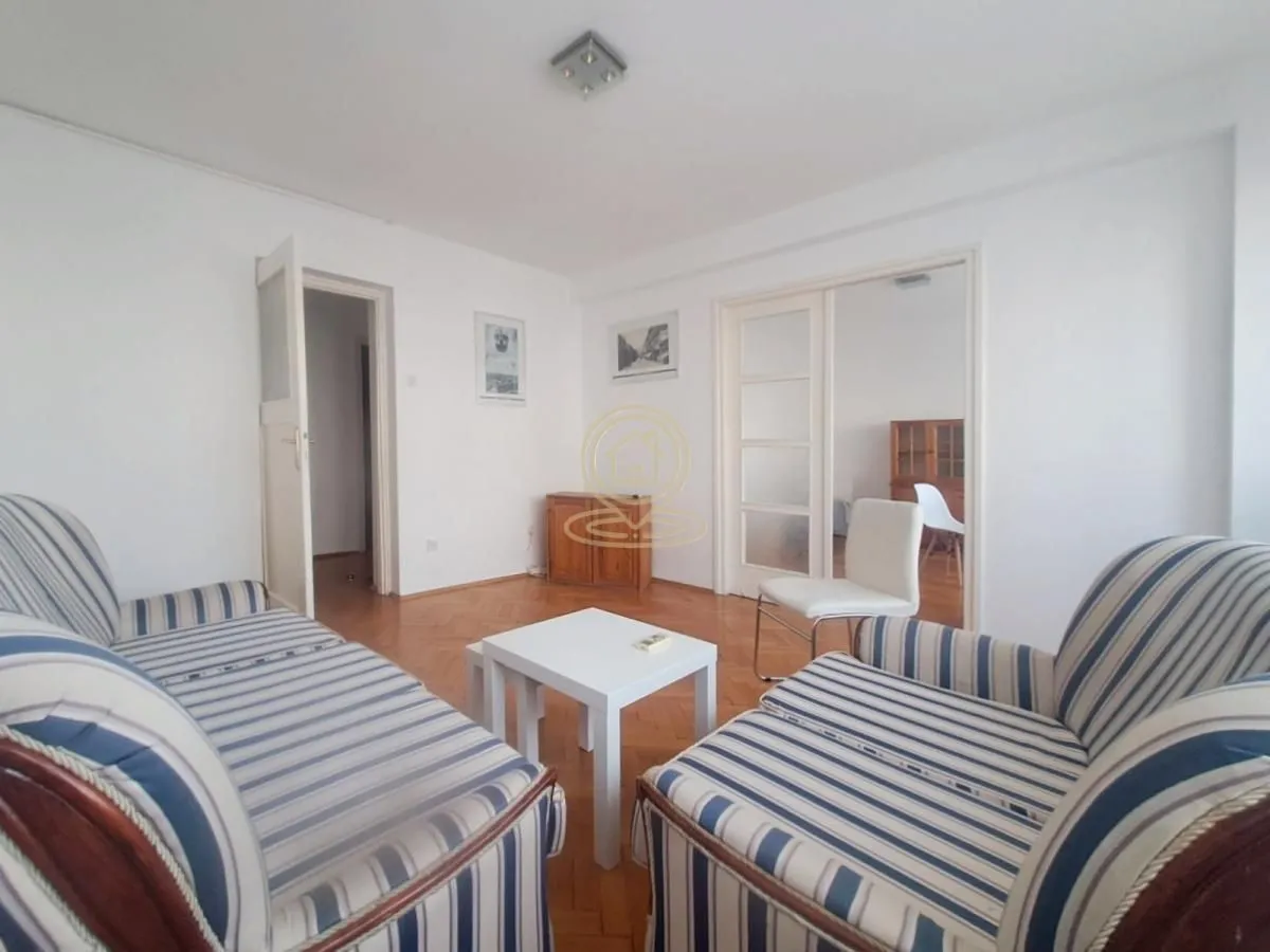 Rent, three bedroom apartment, 75m², Stari Grad, Beograd
