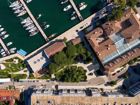 Prodaja, trosoban stan, 79m², Kotor, Crna Gora - image 1