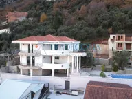 Prodaja, kuća, 422m², Petrovac, Budva - image 1
