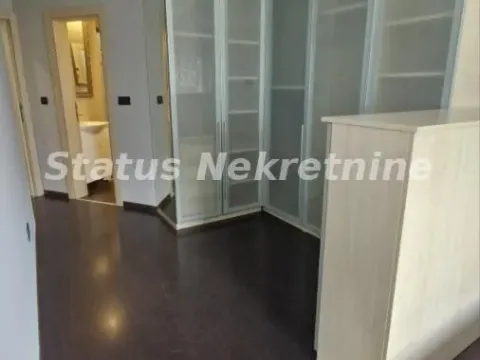 Izdavanje, četvorosoban stan, 116m², Novi Sad, Srbija - image 12