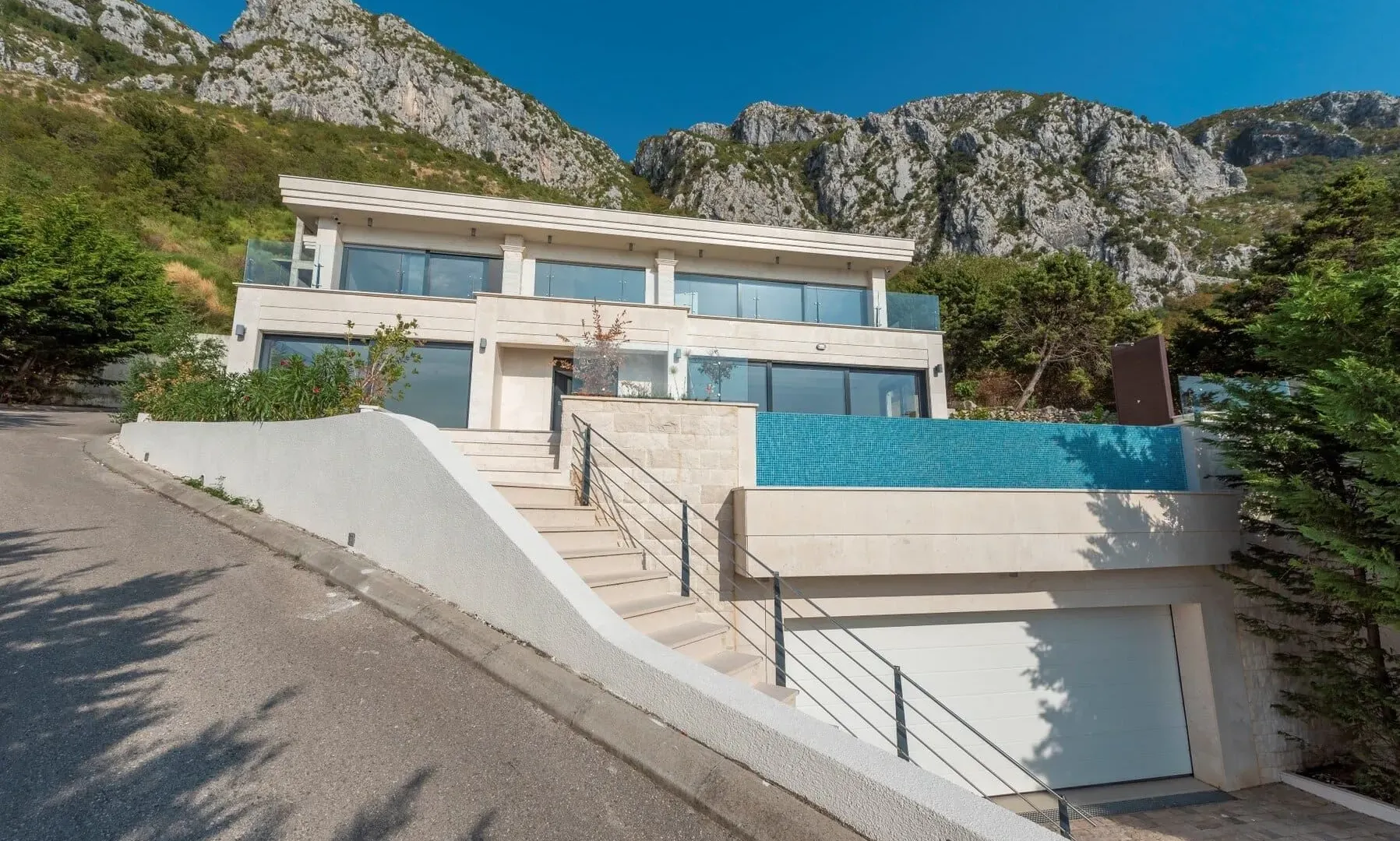 Sale, house, 327m², Tudorovići, Budva