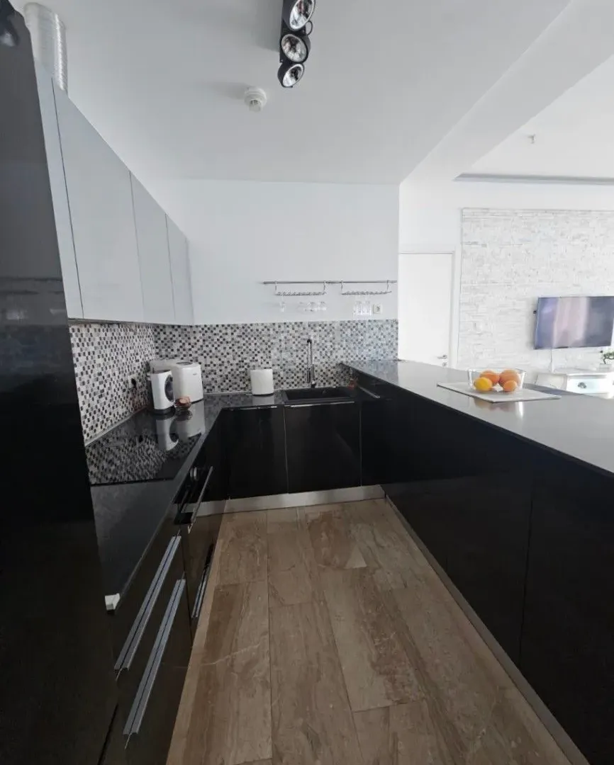 Sale, two bedroom apartment, 104m², Tre Canne, Budva