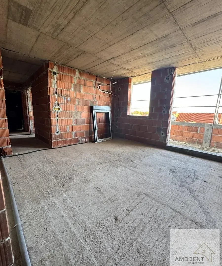 Prodaja, trosoban stan, 62m², Novi Banovci, Stara Pazova