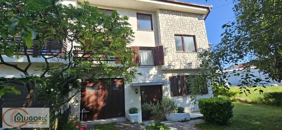 Prodaja, kuća, 204m², Grocka, Beograd