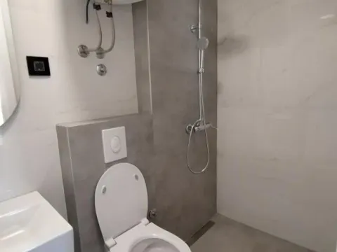 Izdavanje, dvosoban stan, 47m², Bulevar patrijarha Pavla, Novi Sad Sve Podlokacije - image 14